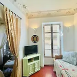 Great Studio In The Heart Of Cannes Meynadier Old City Neighbourhood !